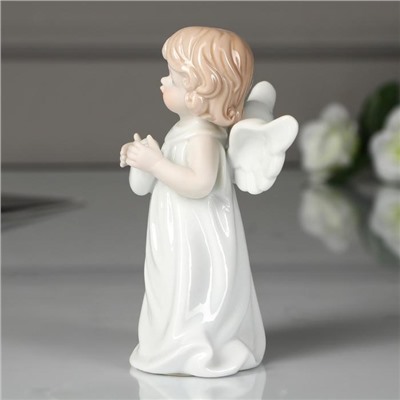 Сувенир керамика "Ангелочек в белой тоге с сердечком" 12х9х5,5 см