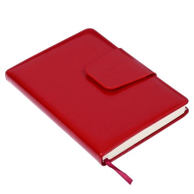 Ежедневник недатированный А5, 160 листов Prestige, обложка искусственная кожа, клапан, красный