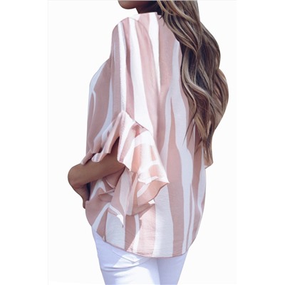 Розовая блузка в широкую белую полоску и с завязками на талии