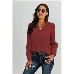 Бордовая блуза с длинными рукавами и рюшами
