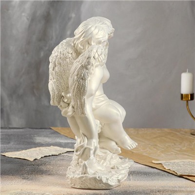 Статуэтка "Ангелы пара на камне" перламутровая, 37 см