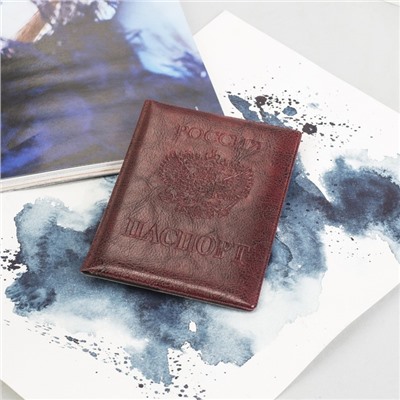 Обложка для паспорта, тиснение герб, цвет бордовый