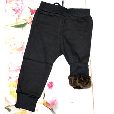 1723256 Спортивные брюки для мальчика трикотажные на флисовой подкладке. Цвет черный. Длина 60см.