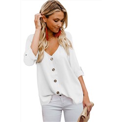 Белая блуза на пуговицах и с хлястиками на рукавах