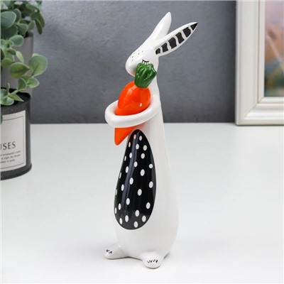 Сувенир керамика "Зайка с морковкой" бело-чёрный 22,2х5,5х7 см