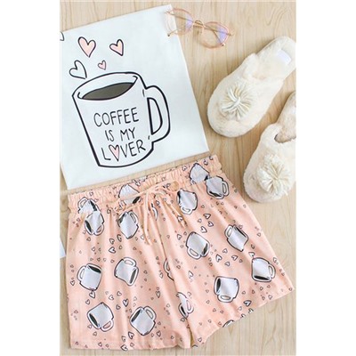 Комплект для отдыха с принтом "чашка кофе": белая футболка с надписью: COFFEE IS MY LOVER + розовые шорты