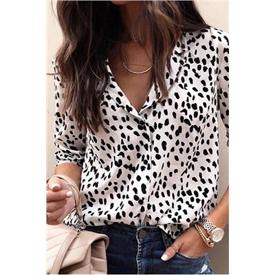 Белая блуза с черным леопардовым принтом